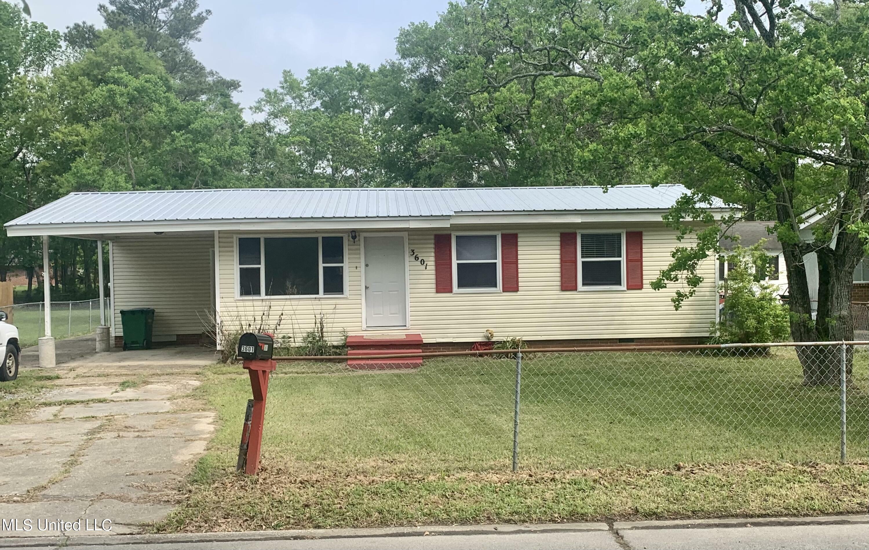 Property Photo: 3601 Sherlawn Drive MS 39563