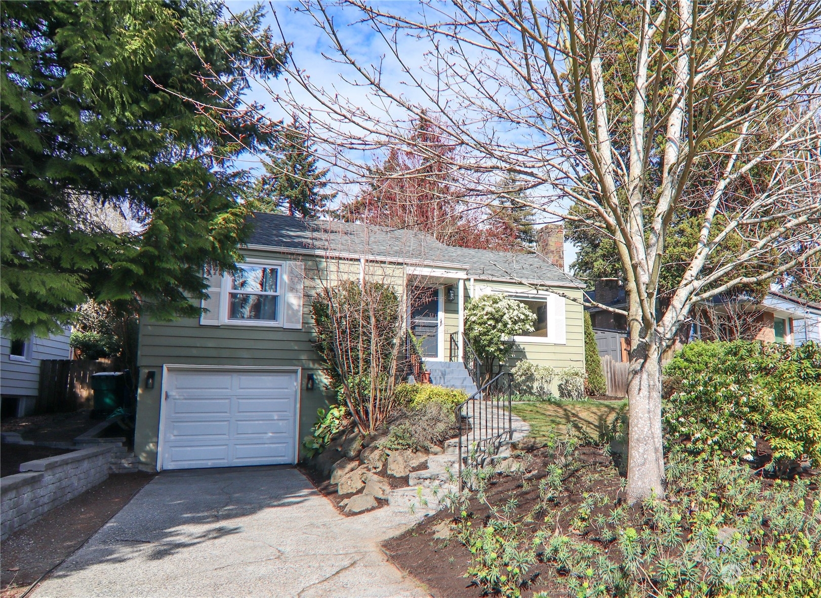 Property Photo:  4702 NE 55th Street  WA 98105 