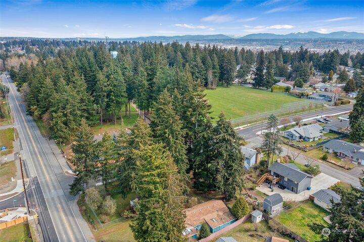 Property Photo: 26810 Military Road S WA 98032