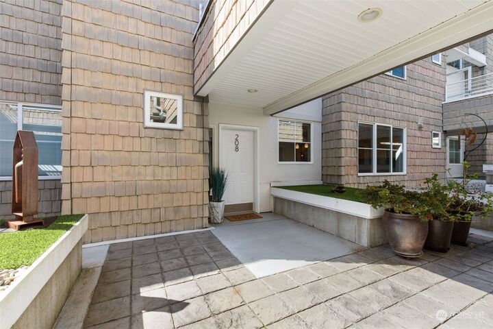Property Photo:  22005 6th Avenue S 208  WA 98198 