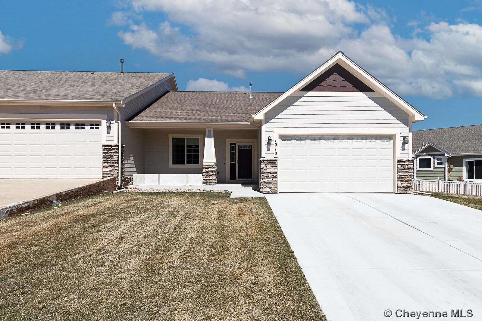 Property Photo: 1010 Spirit Ln WY 82009