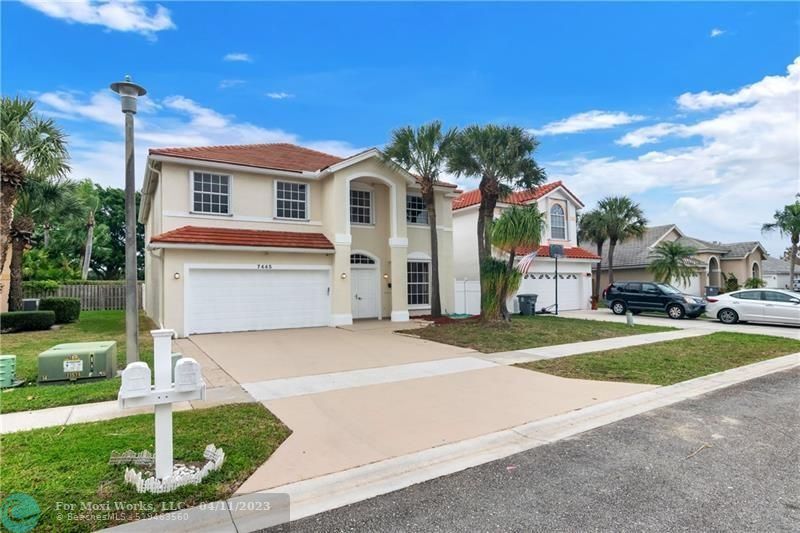 Property Photo:  7445 Bryson Ct  FL 33467