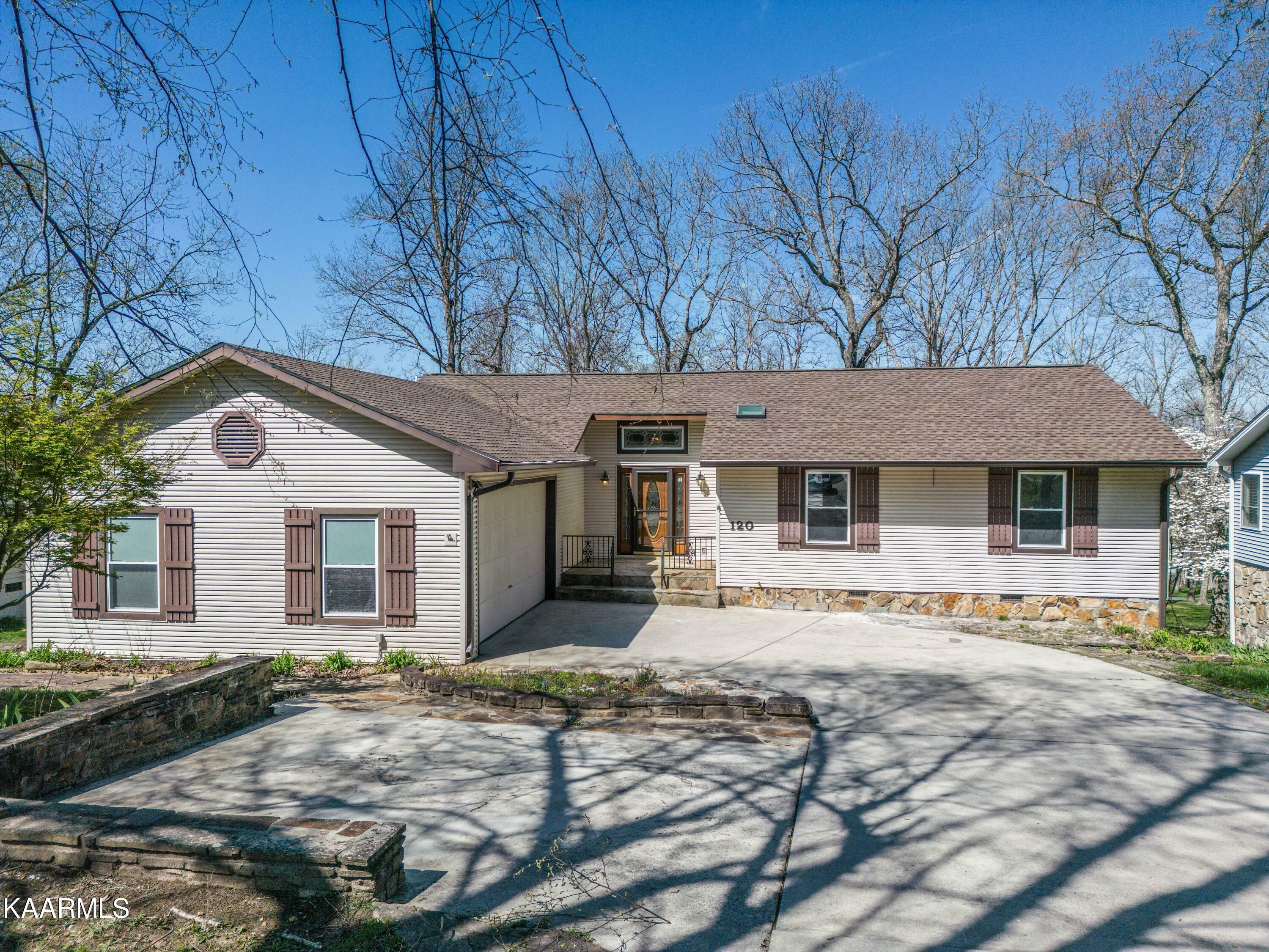 Property Photo:  120 Greenwood Rd  TN 38558 