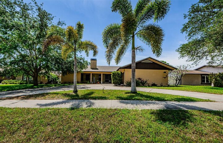 Property Photo:  1038 Lemon Tree Lane  FL 34683 