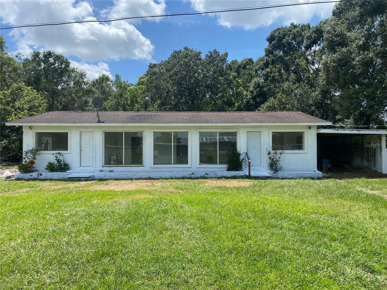 Property Photo:  2413 SE Highway 31  FL 34266 