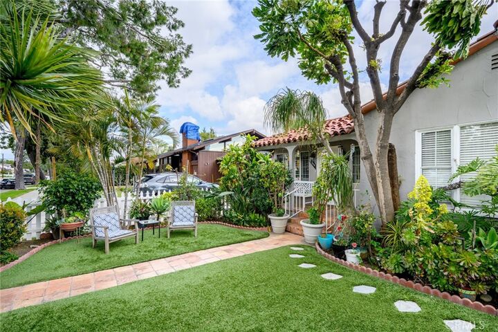 Property Photo:  224 N Niagara Street  CA 91505 