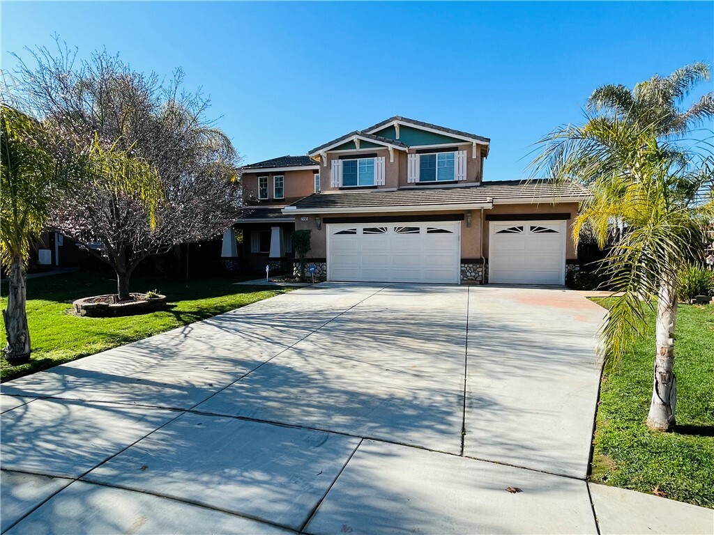 Property Photo:  29105 Hydrangea Street  CA 92563 