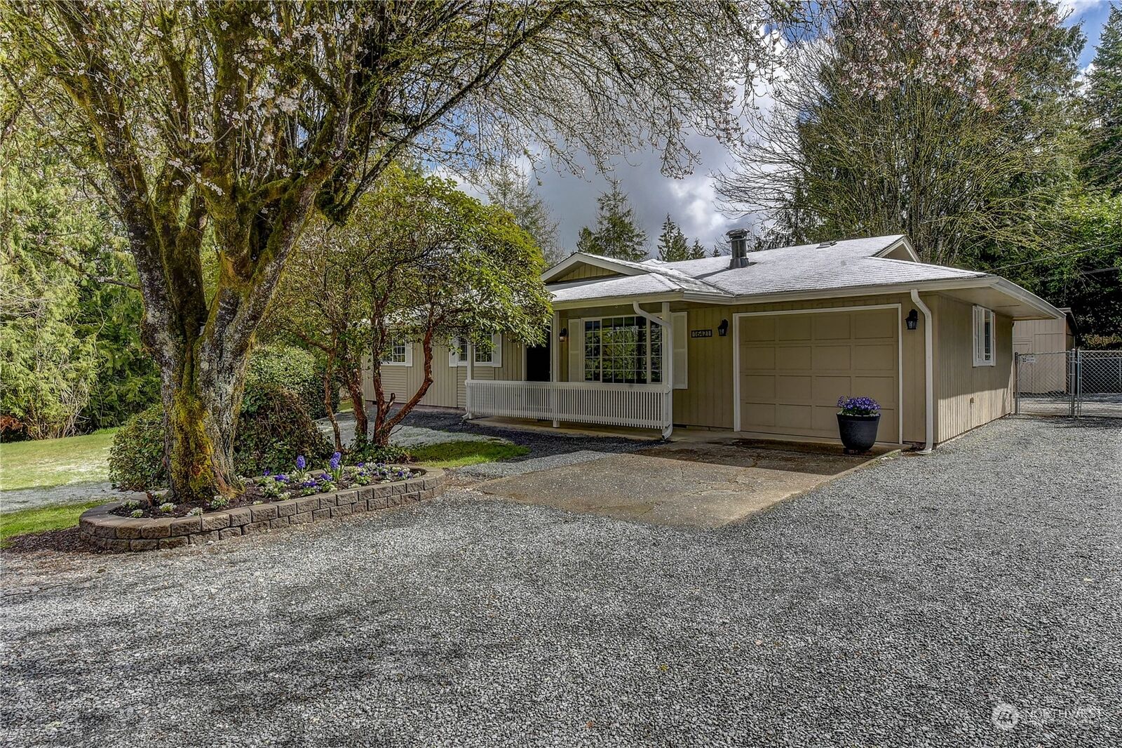 Property Photo:  16421  Three Lakes Road  WA 98290 