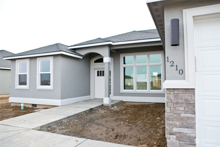 Property Photo:  1906 9th Avenue  WA 98848 