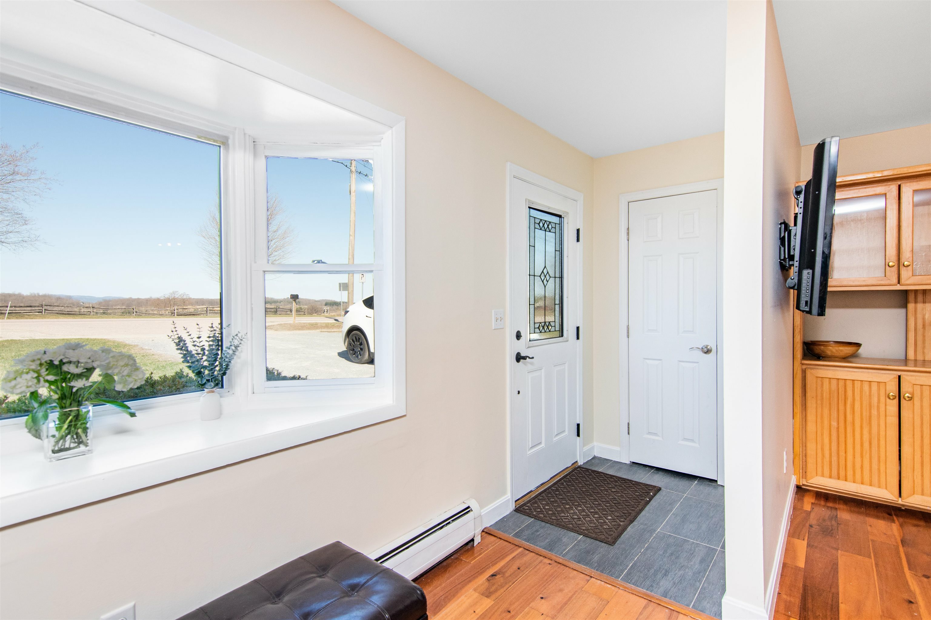 Property Photo: 6035 Shelburne Road VT 05482