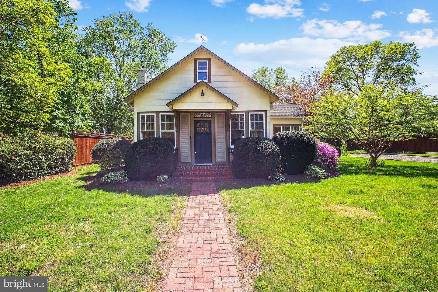 Property Photo:  311 Fairlea Drive  MD 21037 