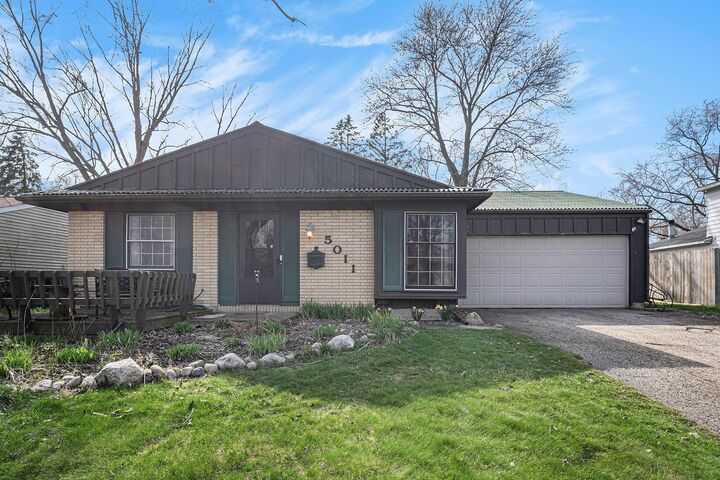 5011 E Blackford Drive  South Bend IN 46614 photo