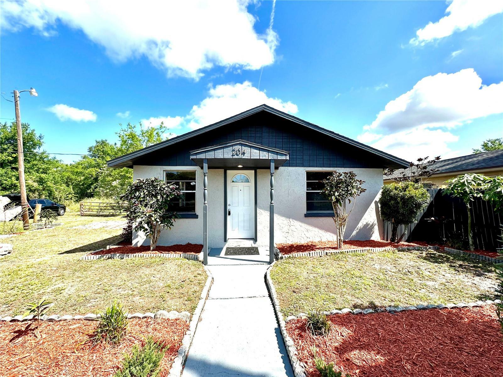 Property Photo:  204 30th Street E  FL 34221 