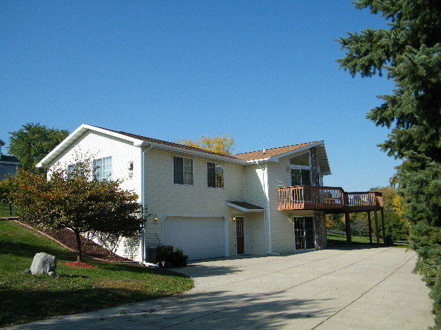 Property Photo:  W254n4957 McKerrow Dr  WI 53072 