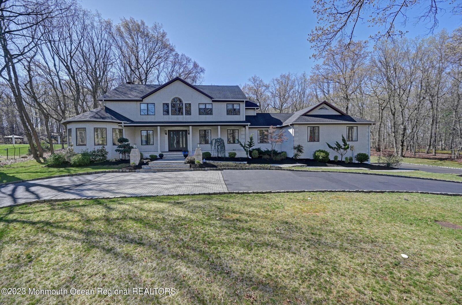Property Photo:  8 Country Club Lane  NJ 07746 