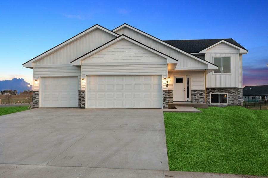 Property Photo:  327 Eagle Street NW  MN 55040 