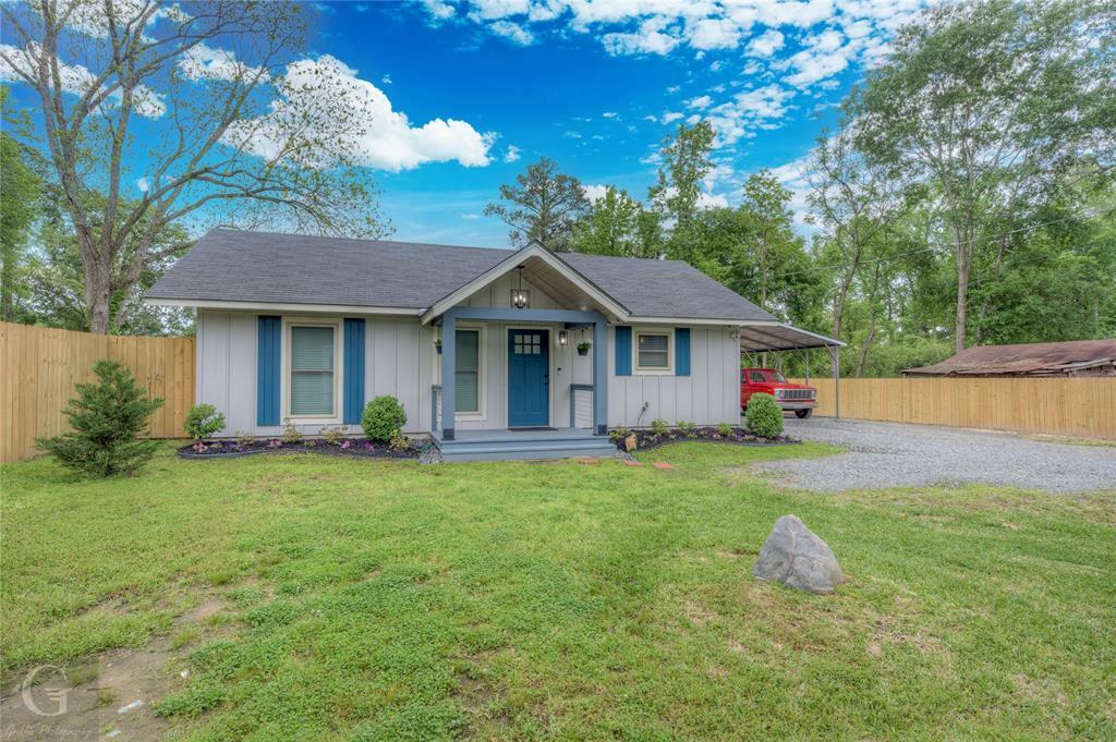 Property Photo: 323 Burnley Pines Road LA 71106