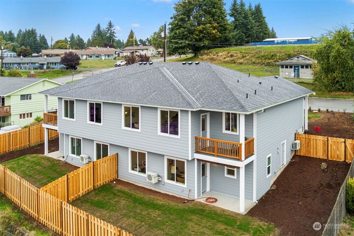 Property Photo:  3041 3043 Sanders Avenue  WA 98310 
