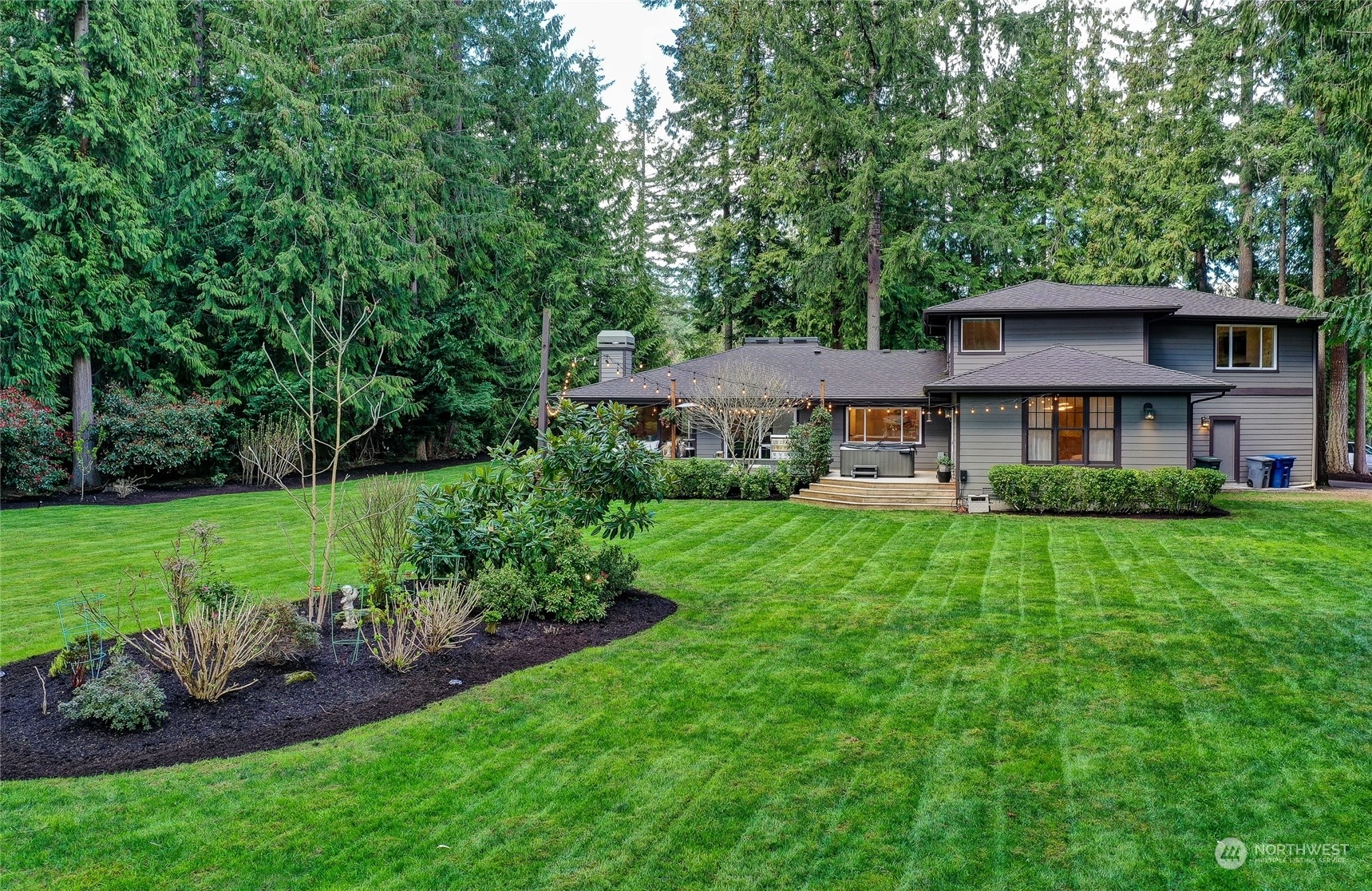 Property Photo:  25621 SE 28th Street  WA 98075 