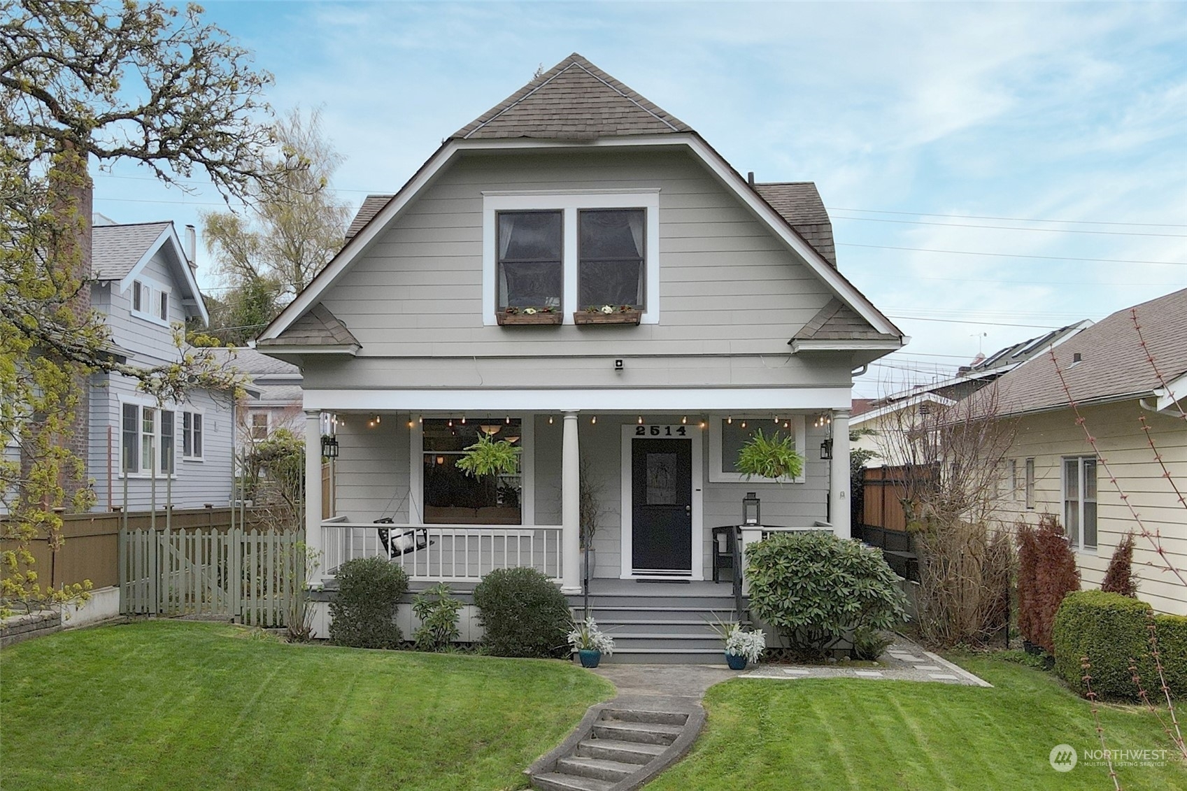 Property Photo:  2514 N Union Avenue  WA 98406 