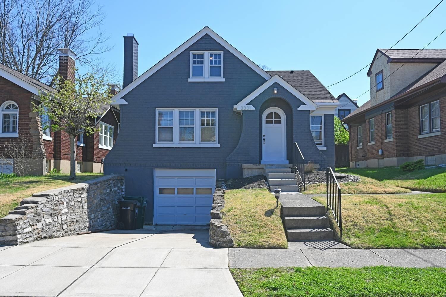 Property Photo: 3331 Claramont Ave OH 45209