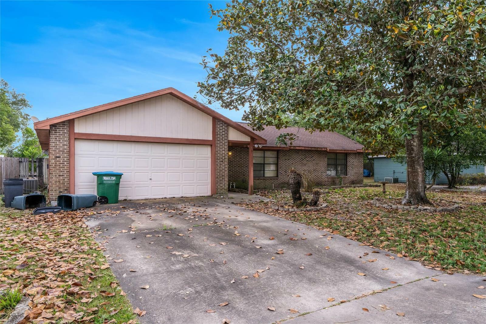 Property Photo:  2911 Burlington Avenue  FL 32738 