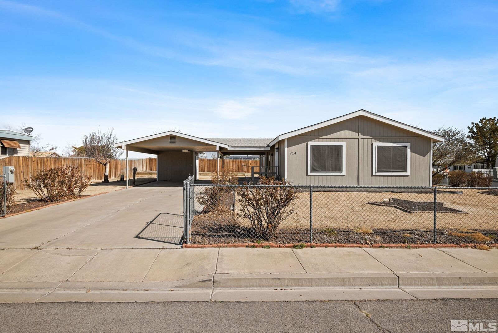 Property Photo:  914 Scott Dr  NV 89408-9407 