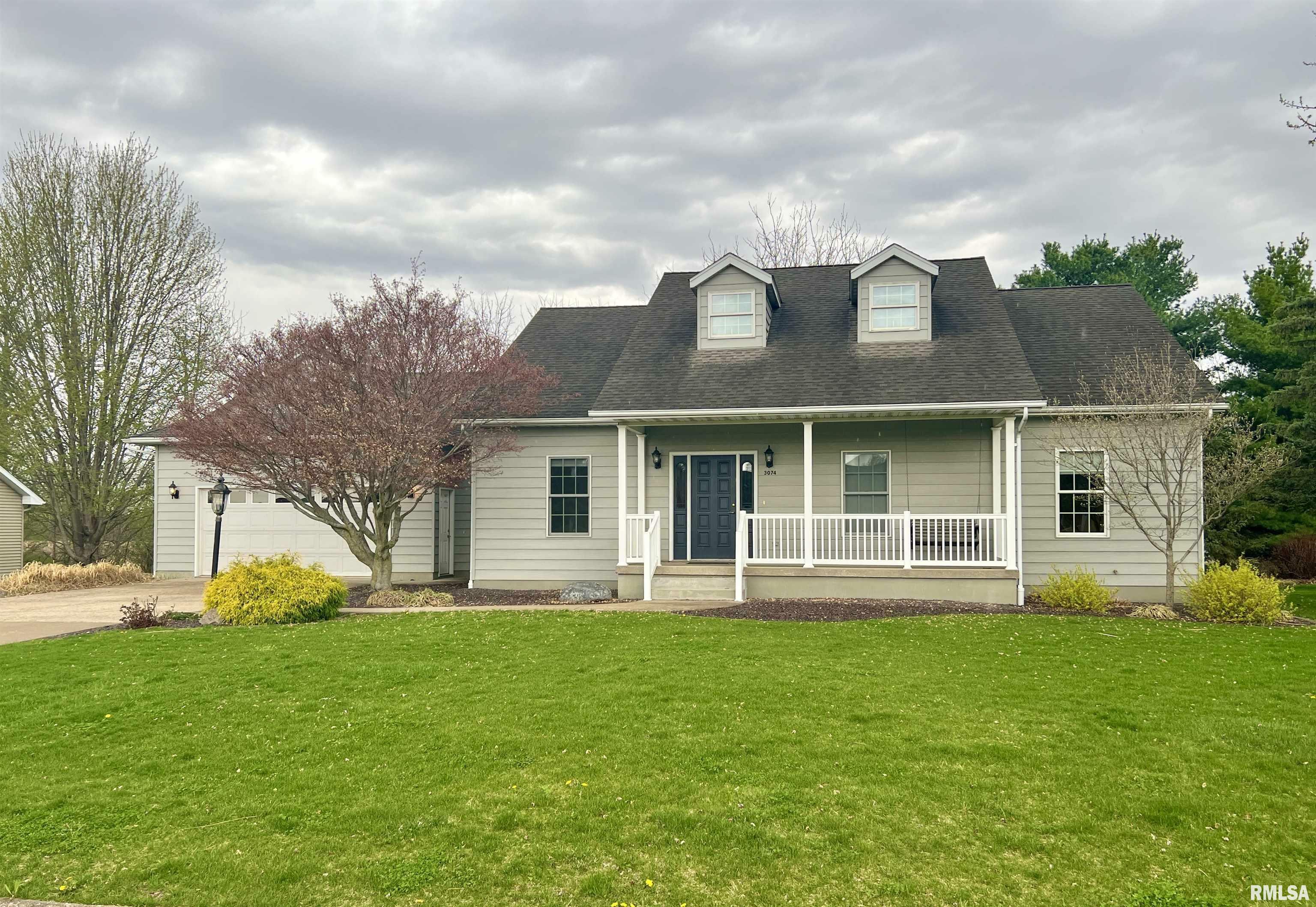 Property Photo: 3074 Castlebury Place IL 61401