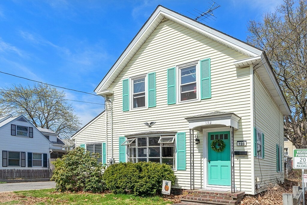 Property Photo: 198 Oak Street MA 01510