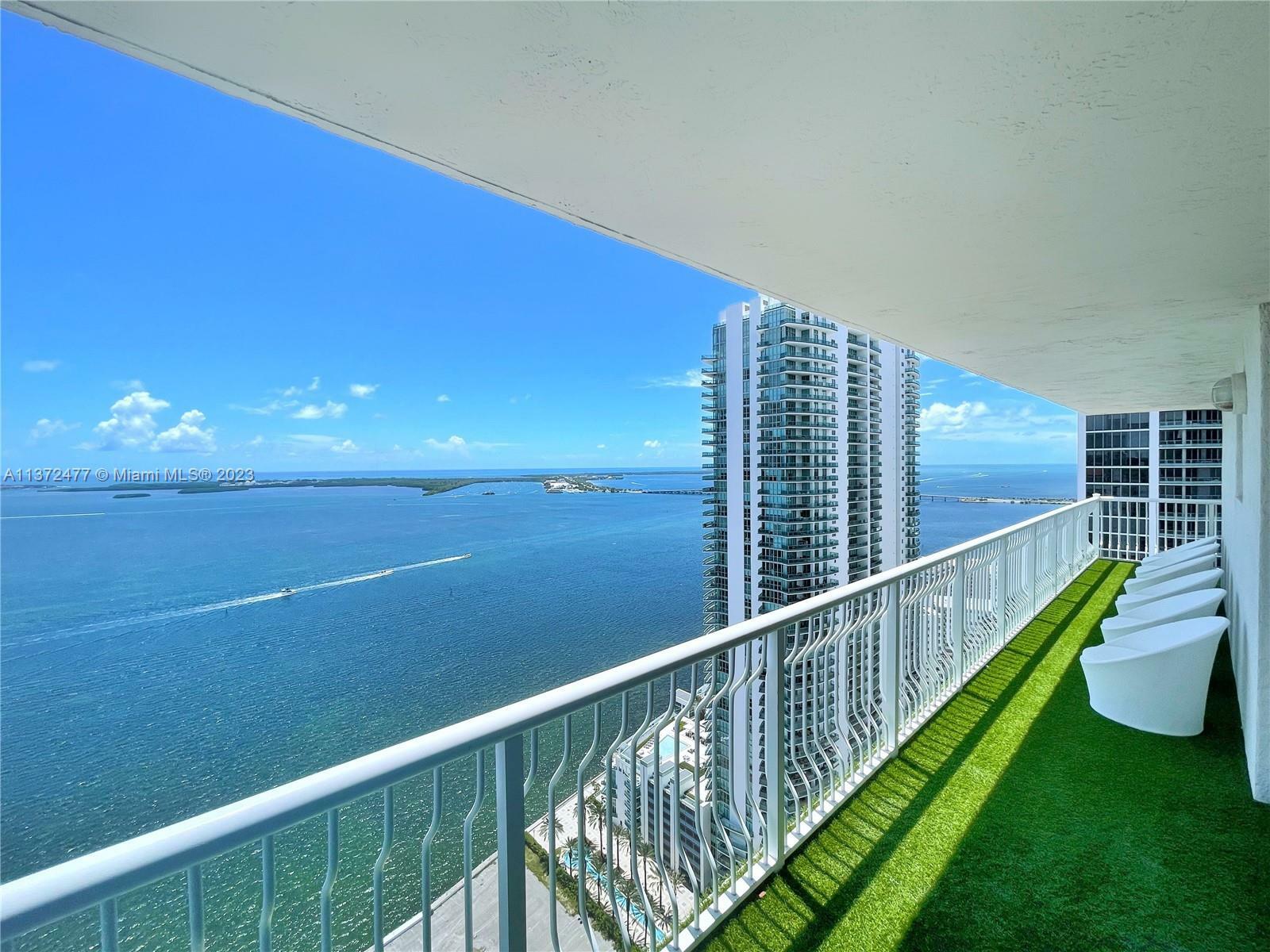 Property Photo:  1200 Brickell Bay Dr Ph4101  FL 33131 