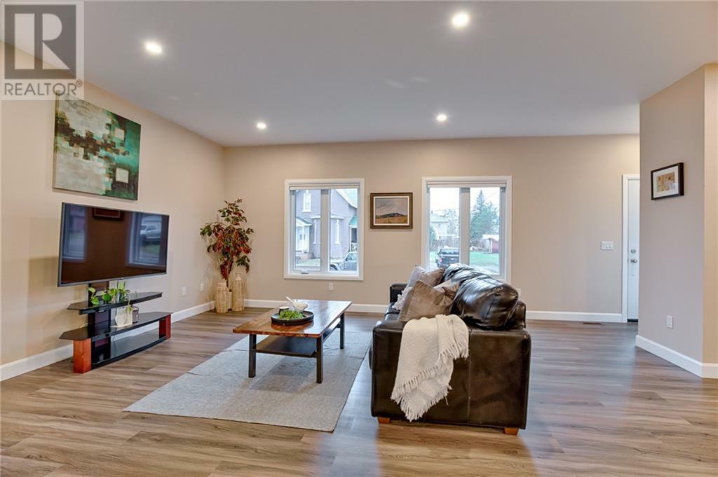 Photo de la propriété:  12 Simpson Street  ON K0J1K0 