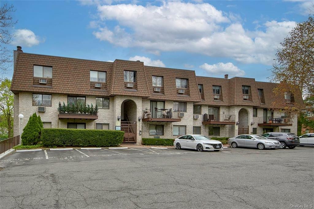 Property Photo:  89 N Broadway 222  NY 10603 