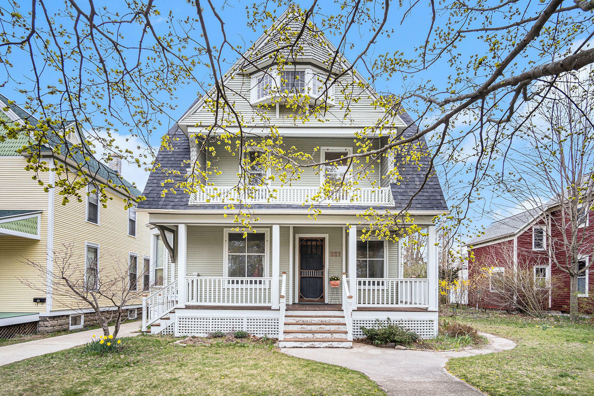 Property Photo:  521 Lafayette Avenue  MI 49417 