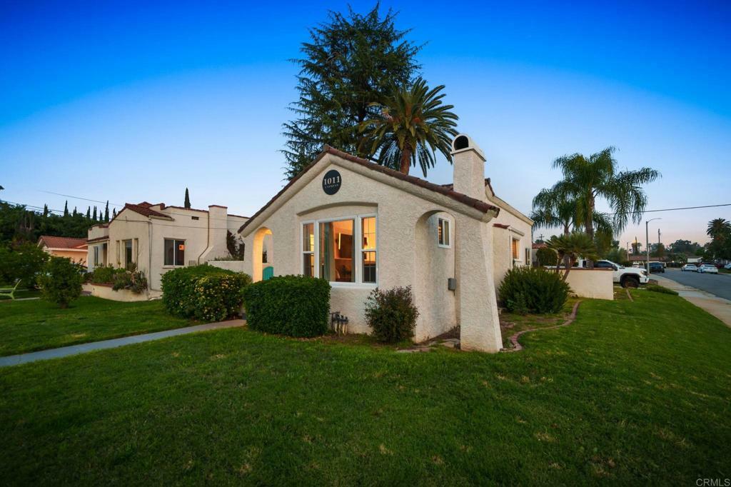 Property Photo:  1011 W Cypress Avenue  CA 92373 