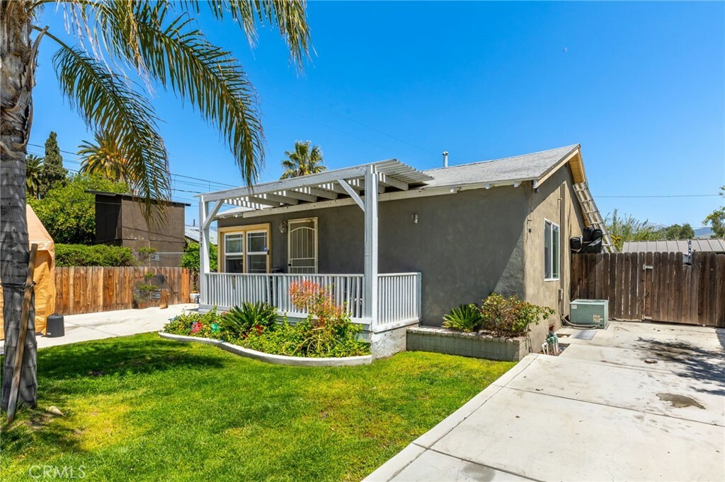 Property Photo:  1232 Jasper Avenue  CA 92359 