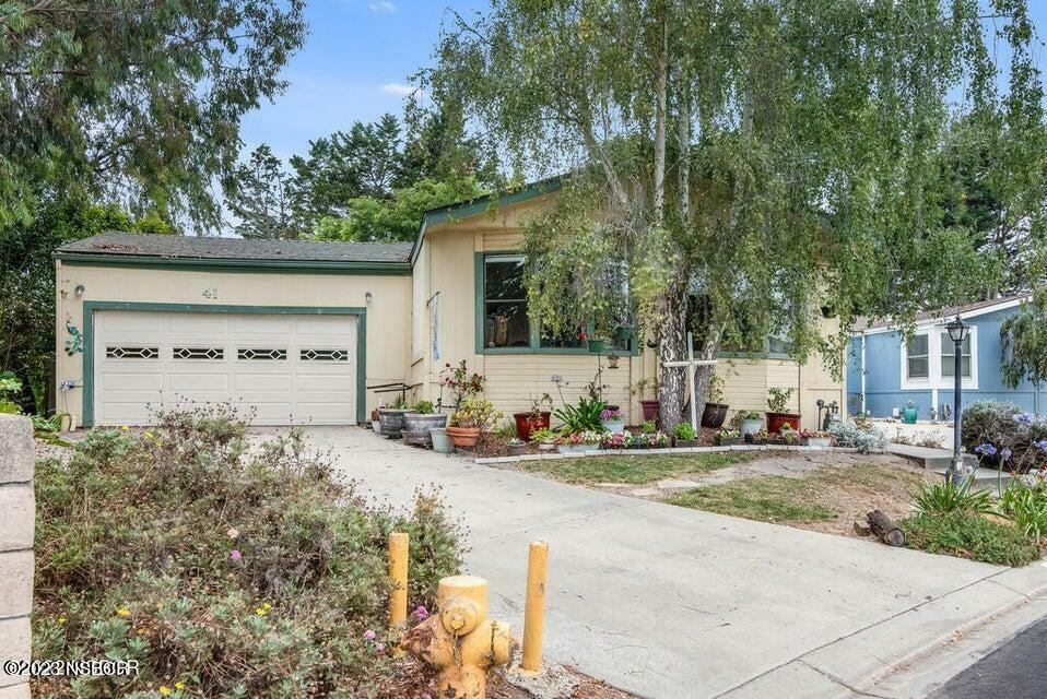 Property Photo: 1317 N V Street 41 CA 93436