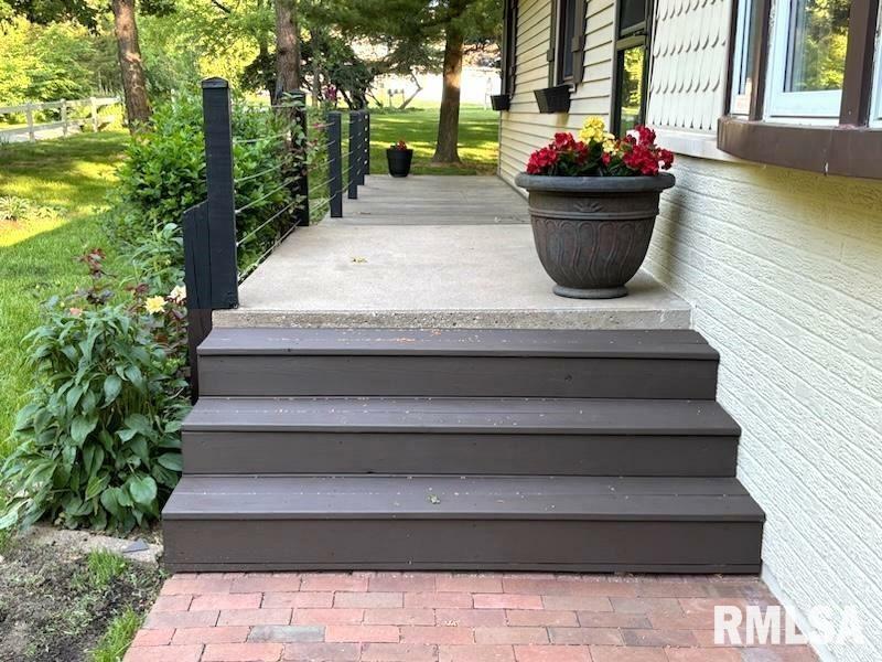 Property Photo: 14736 E Natchez Point IL 61520