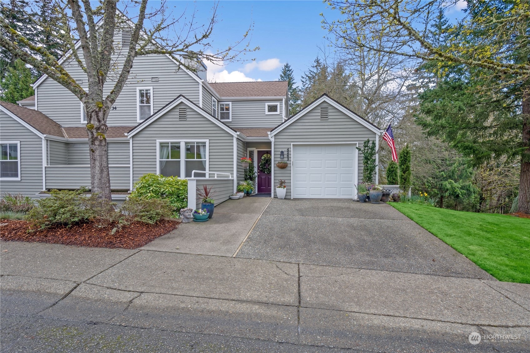 Property Photo:  4263 Providence Point Drive SE 2104  WA 98029 