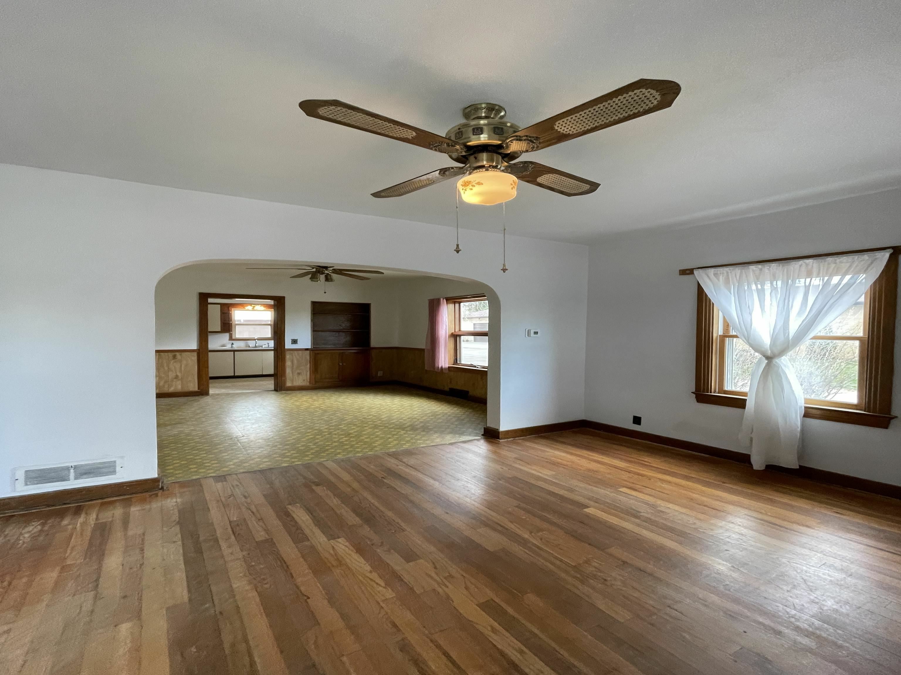 Property Photo:  409 S 5th Street  SD 57747 