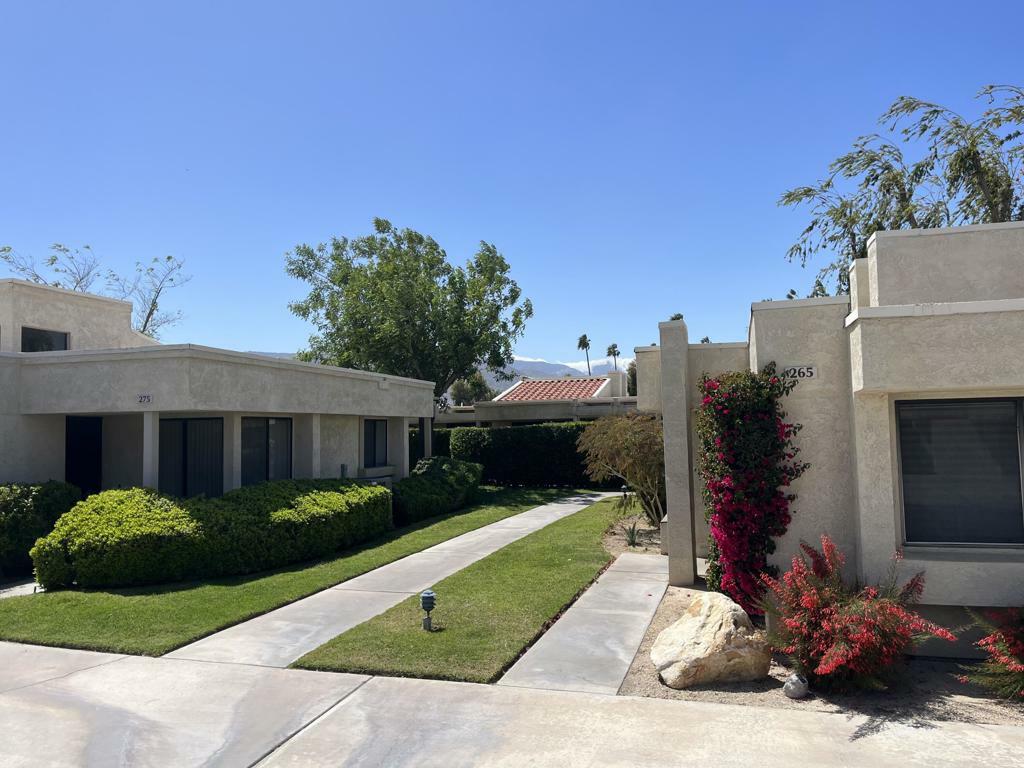Property Photo: 275 Via Reneca CA 92260