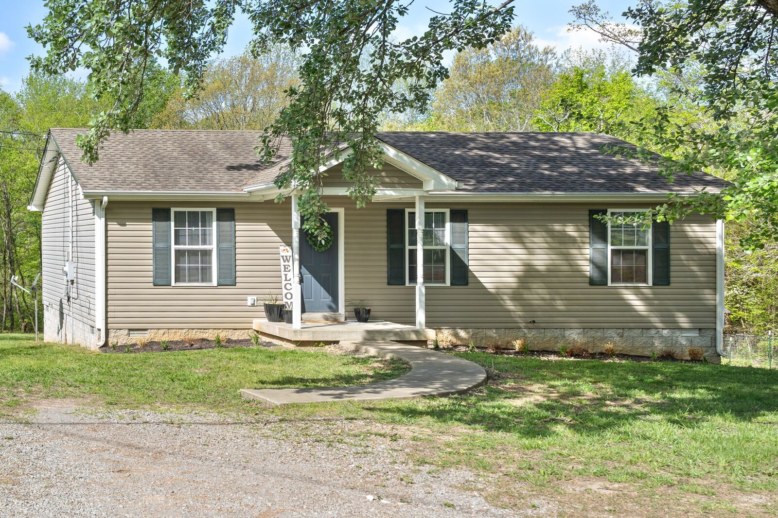 Property Photo:  2070 River Rd  TN 37040 