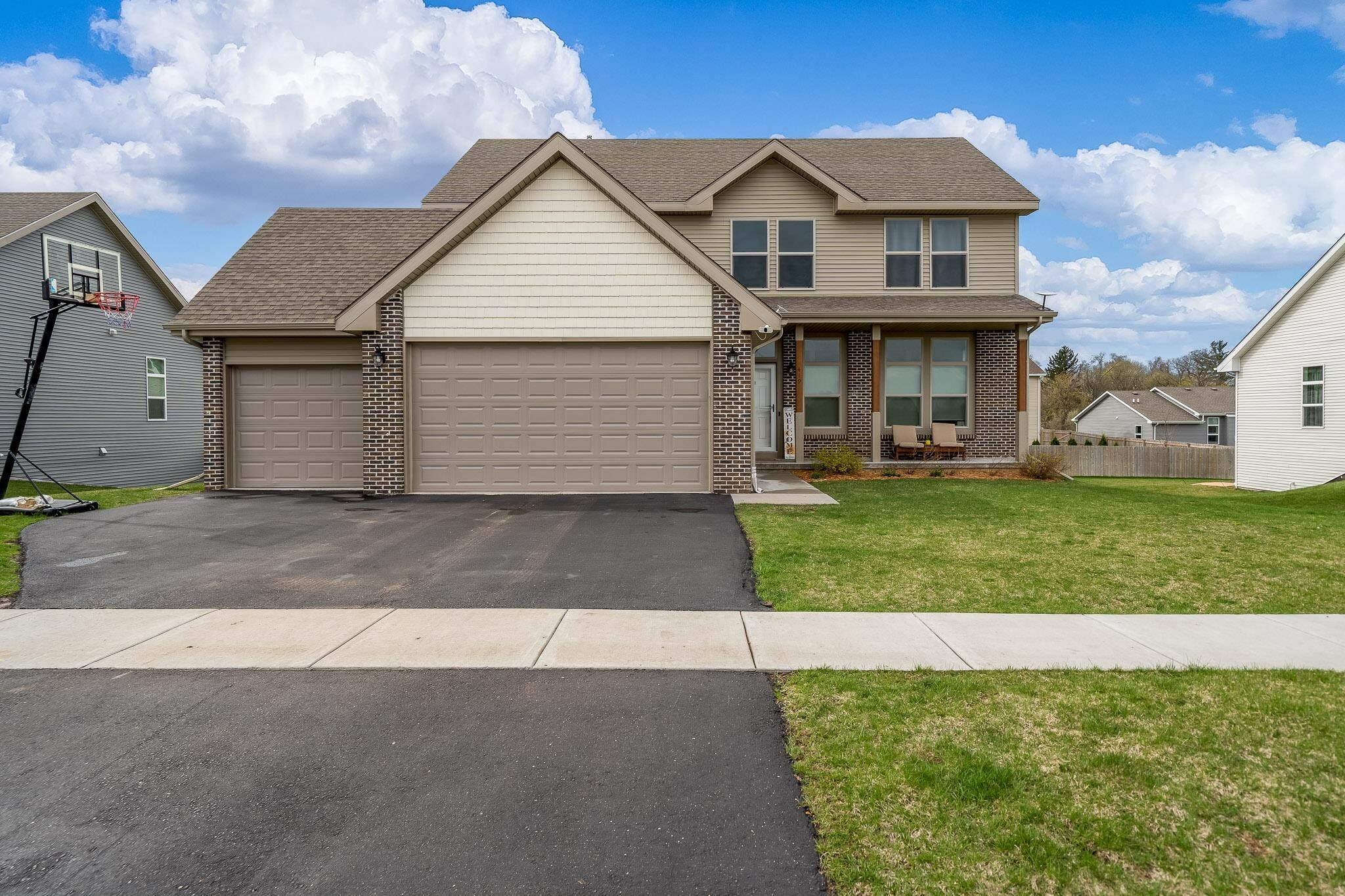 Property Photo:  419 Hughes Parkway  IL 61065 