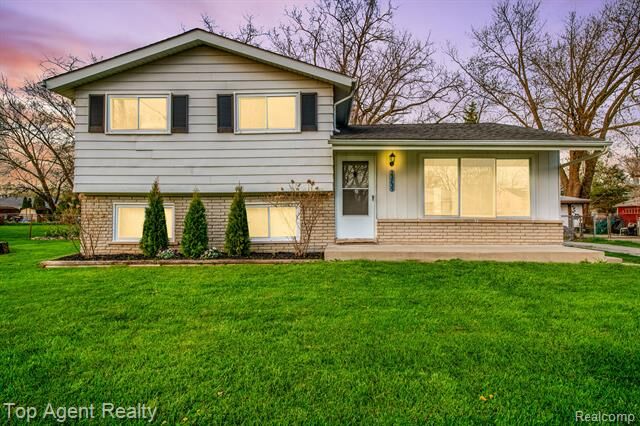 Property Photo:  23735 Lakewood Street  MI 48082 