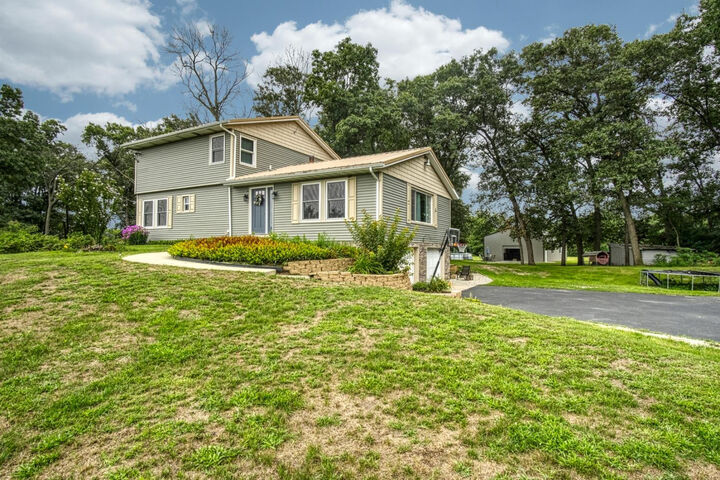 Property Photo:  5073 E 900  IN  