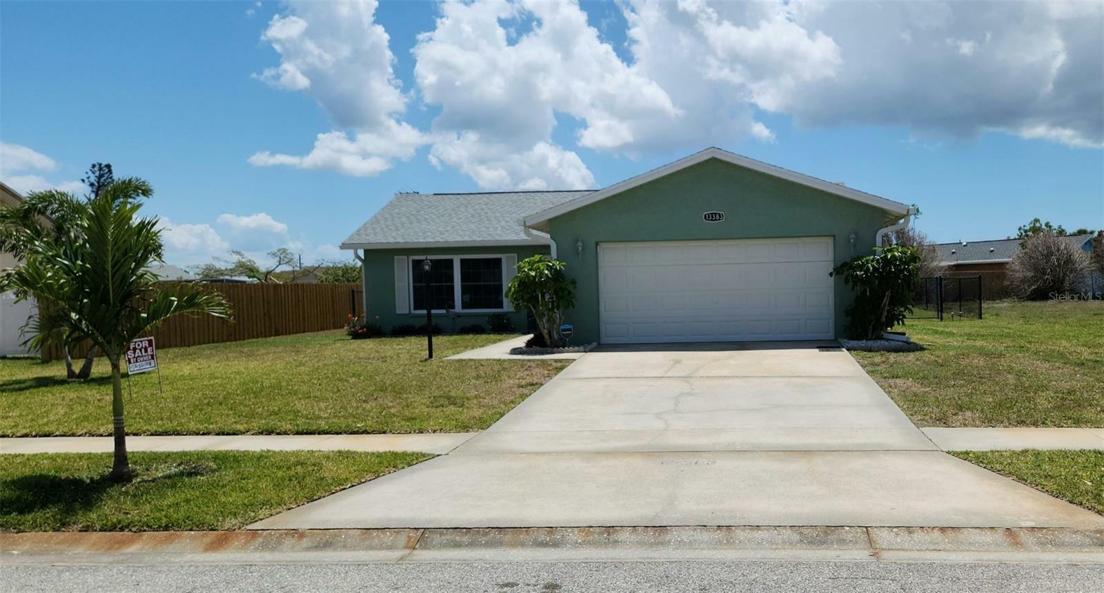 Property Photo:  13383 Ballon Avenue  FL 33981 