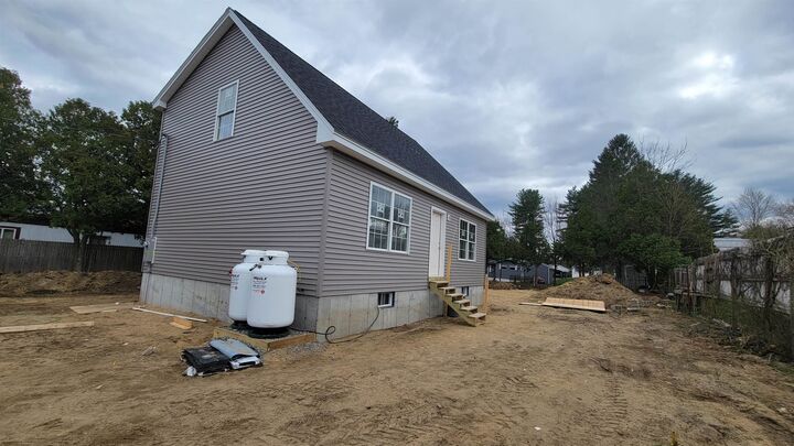 Property Photo: 8 Evelyn Avenue NH 03077