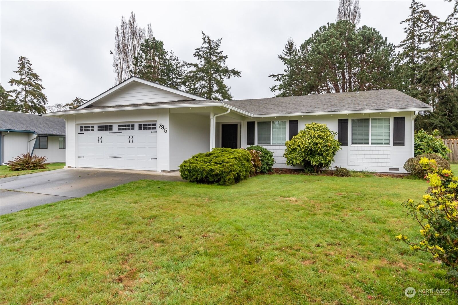 Property Photo:  795 SW 2nd Avenue  WA 98277 