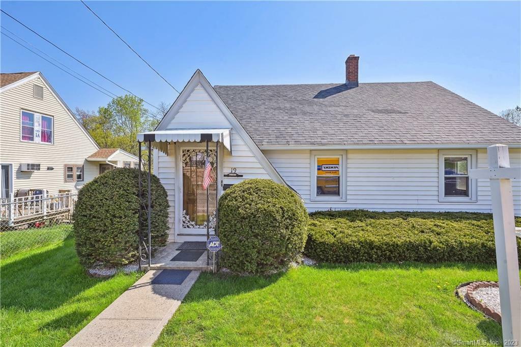 Property Photo:  19 Esther Avenue  CT 06708 