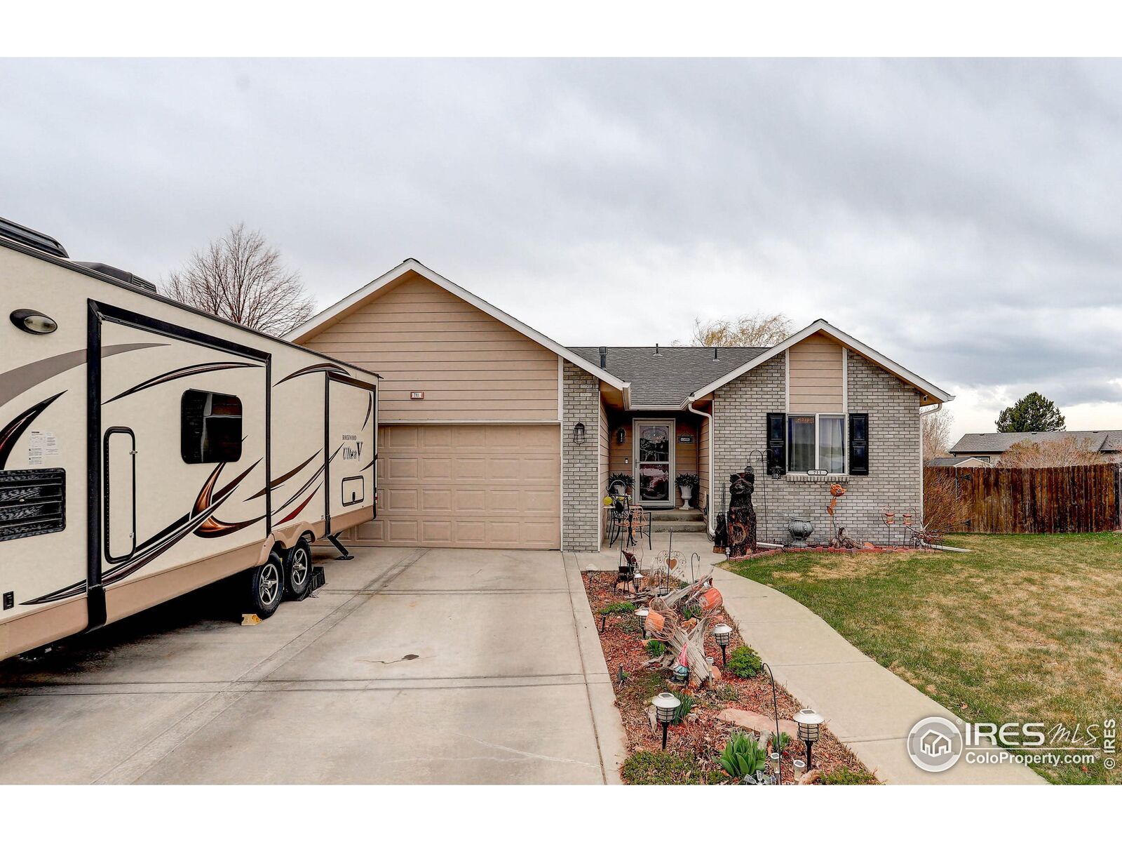 Property Photo:  711 Kenosha Ct  CO 80550 