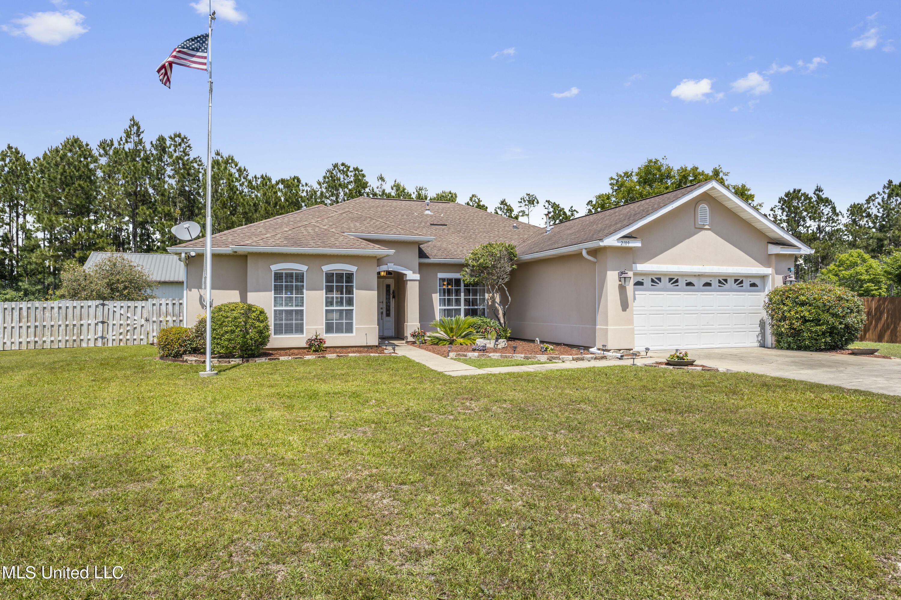 Property Photo:  2109 Shelby Lane  MS 39564 